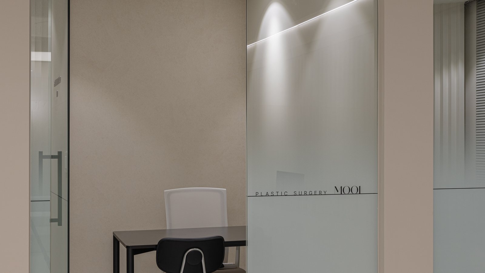 Bridge Rhinoplasty at MOOi Plastic Surgery, Seoul